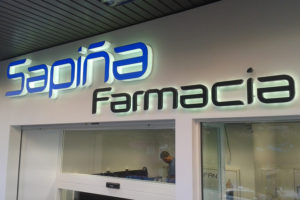 rotulo-farmacia-sapiña-grupo_escriche